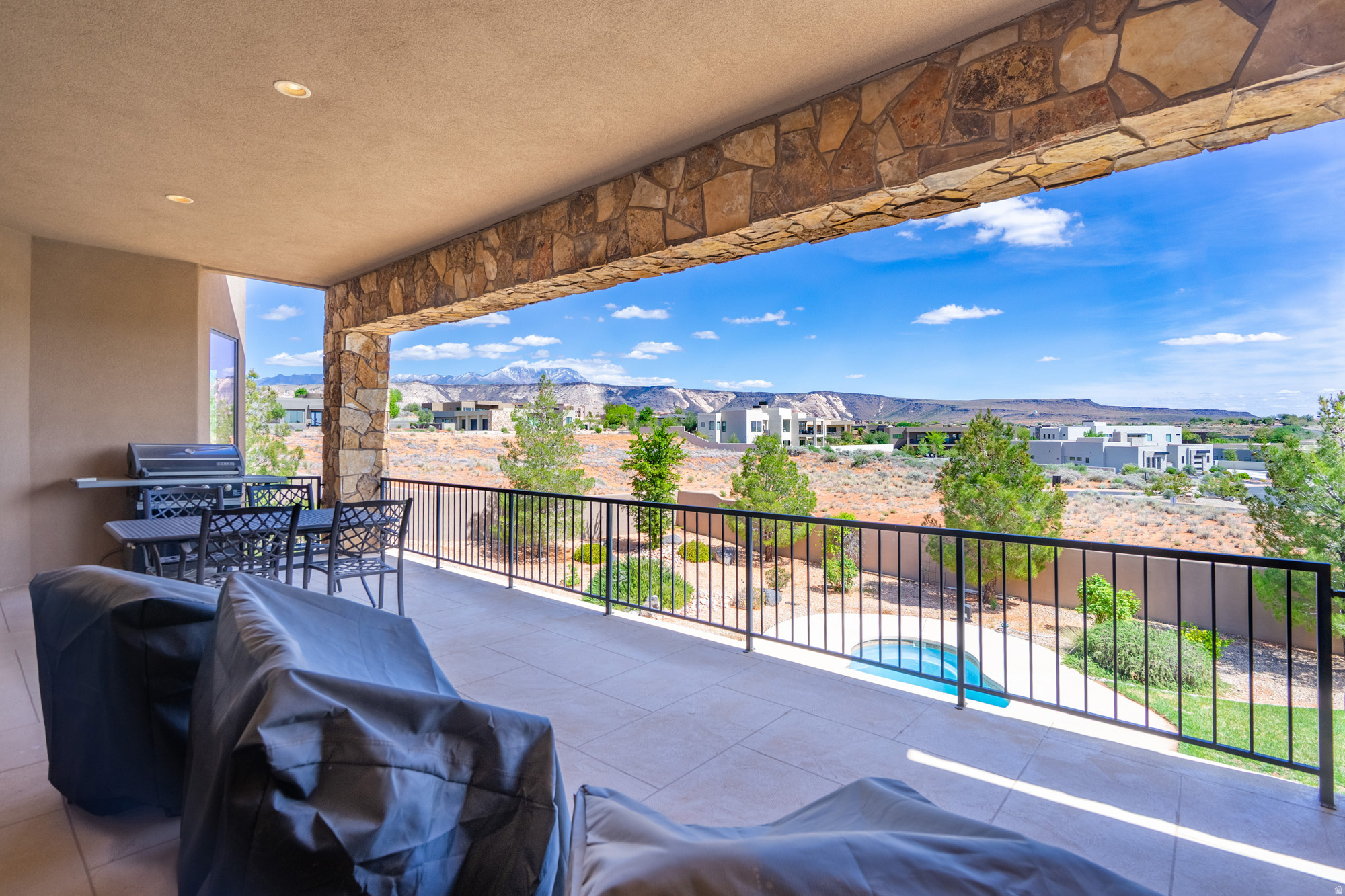 LEDGES OF ST GEORGE PH 6 - Residential