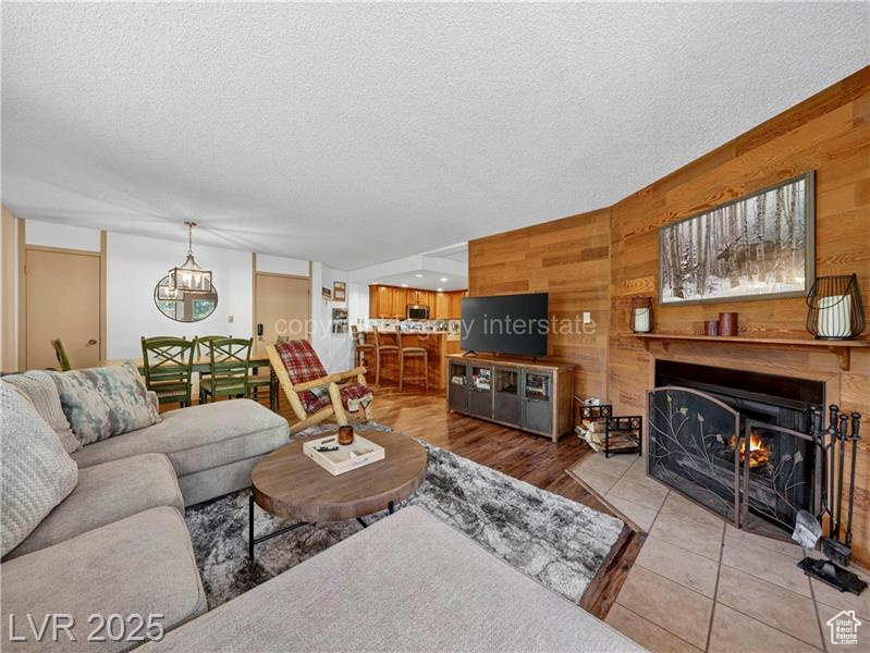 GIANT STEPS CONDOMINIUMS - Residential