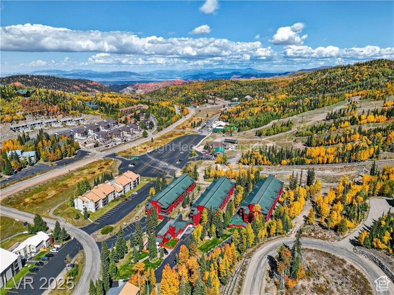 GIANT STEPS CONDOMINIUMS - Residential