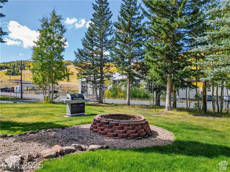 GIANT STEPS CONDOMINIUMS - Residential