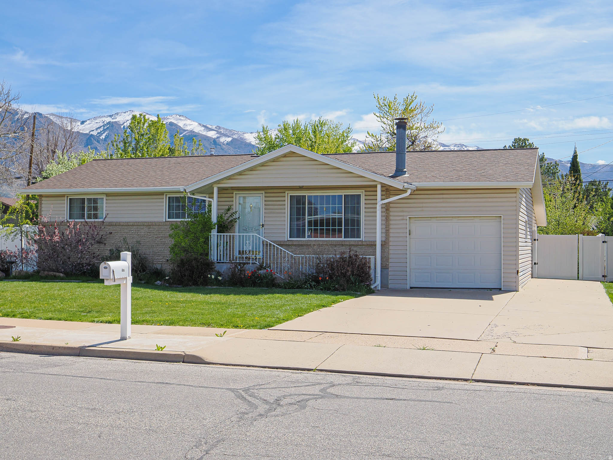 DIAMOND HILLS - Residential