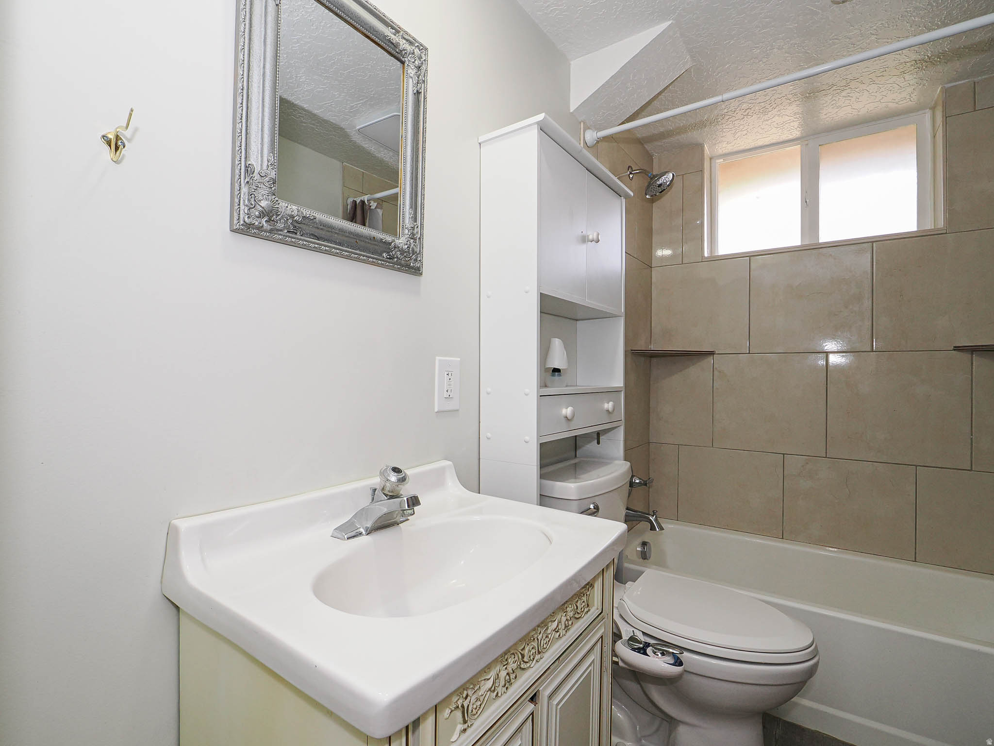 DIAMOND HILLS - Residential