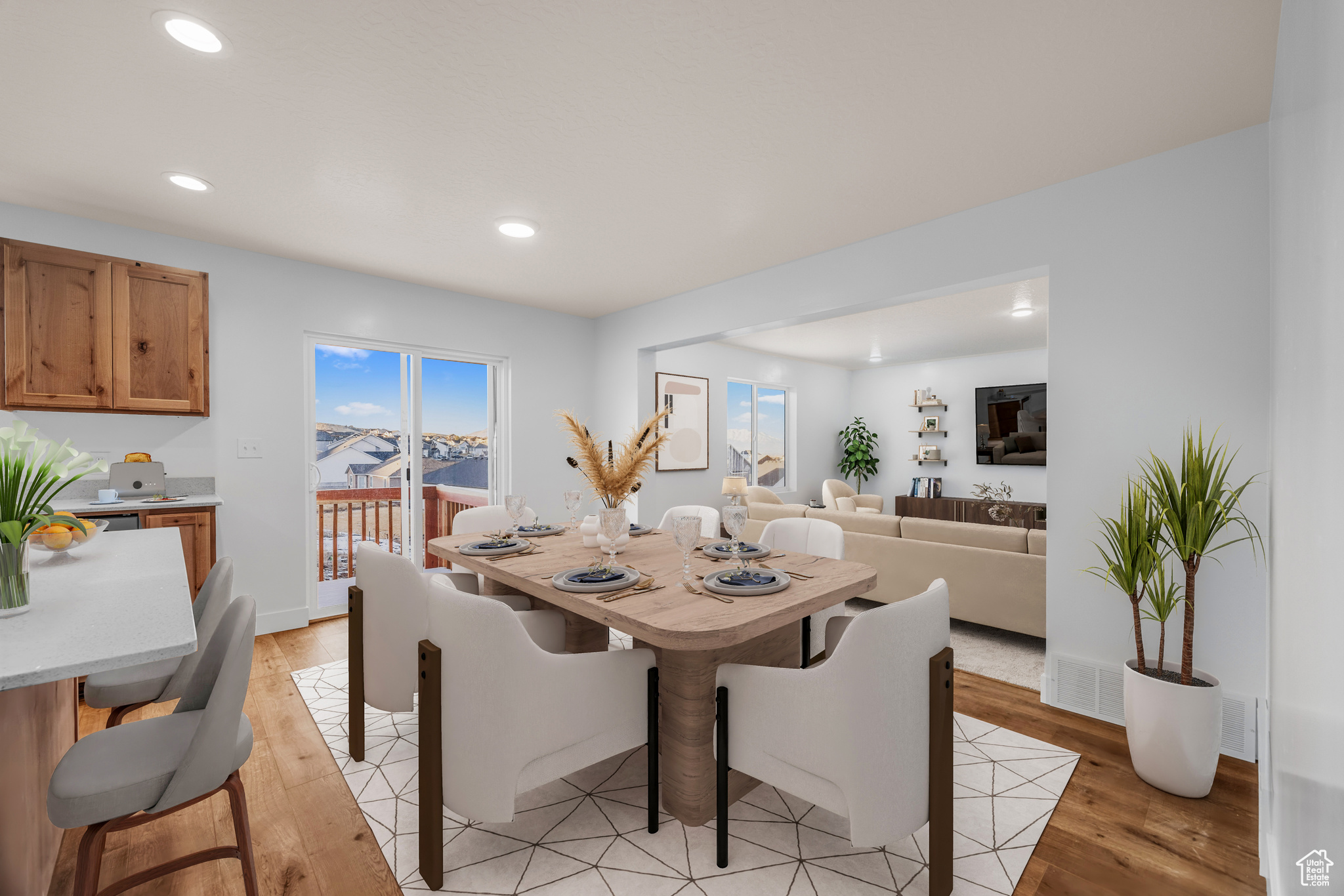 THE HILLS - Residential