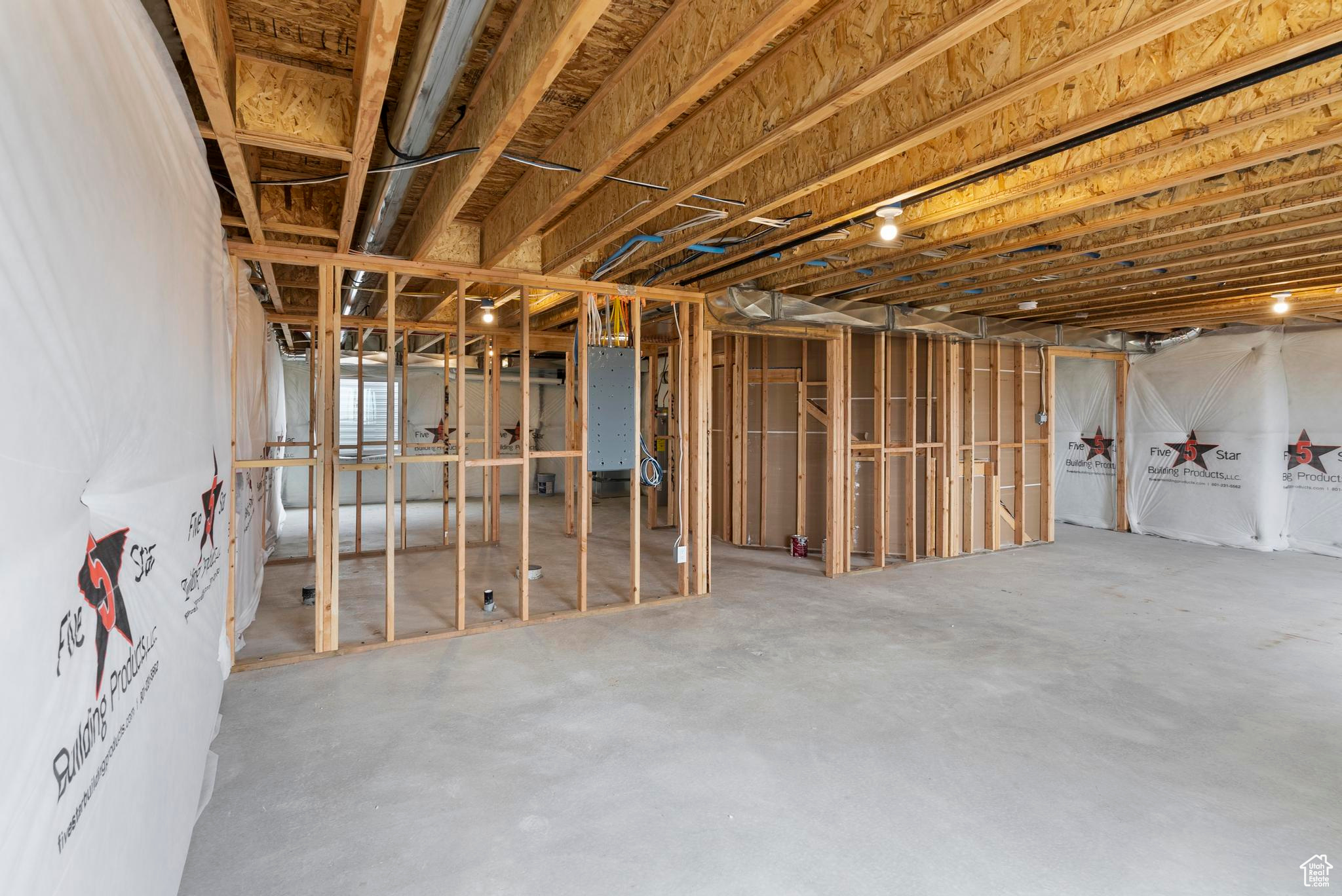 THE HILLS - Residential