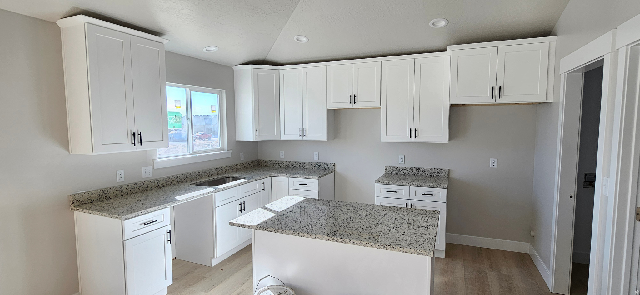 EAGLE POINT - Residential