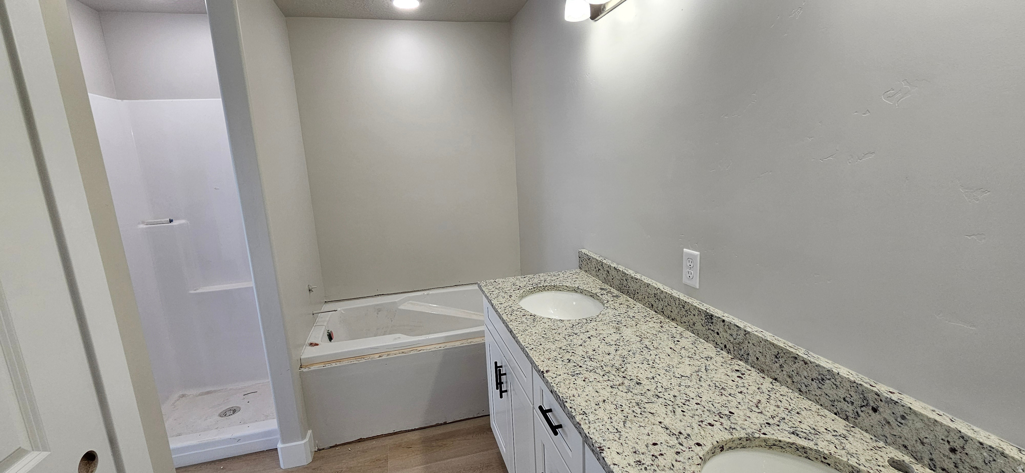 EAGLE POINT - Residential