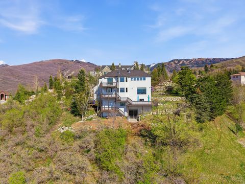 Tiny photo for 2806 S MAPLE COVE DR, Bountiful, UT 84010 (MLS # 2150498)