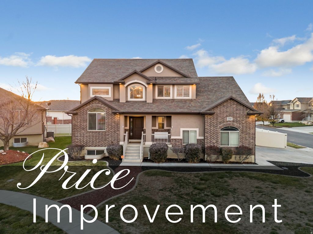 Photo of 1240 S 1575 W, Syracuse, UT 84075 (MLS # 2125087)