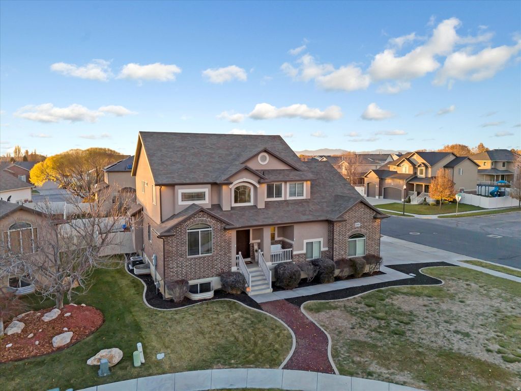 Photo of 1240 S 1575 W, Syracuse, UT 84075 (MLS # 2125087)