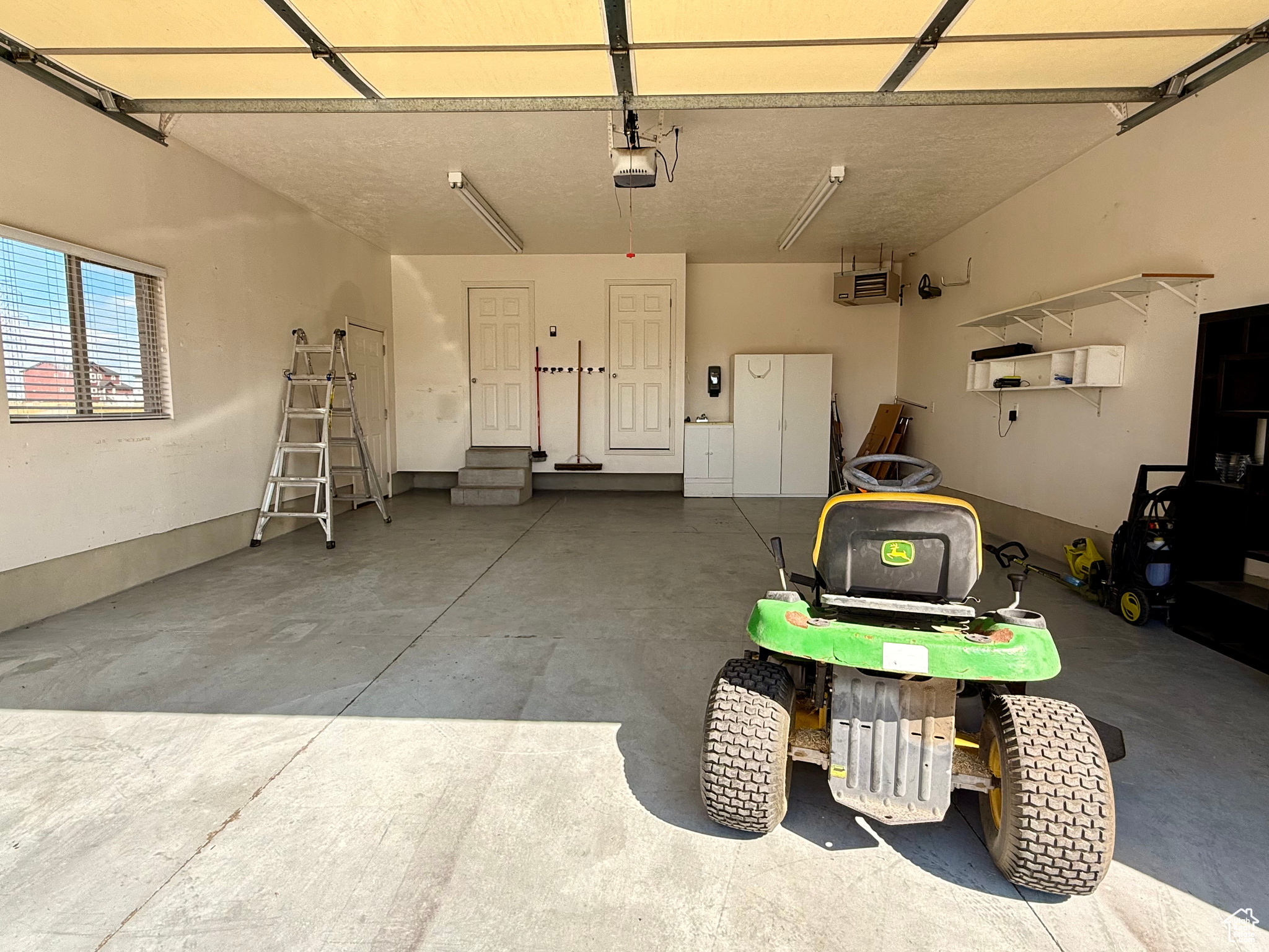MIKES WEST WOOD SUBD - Residential