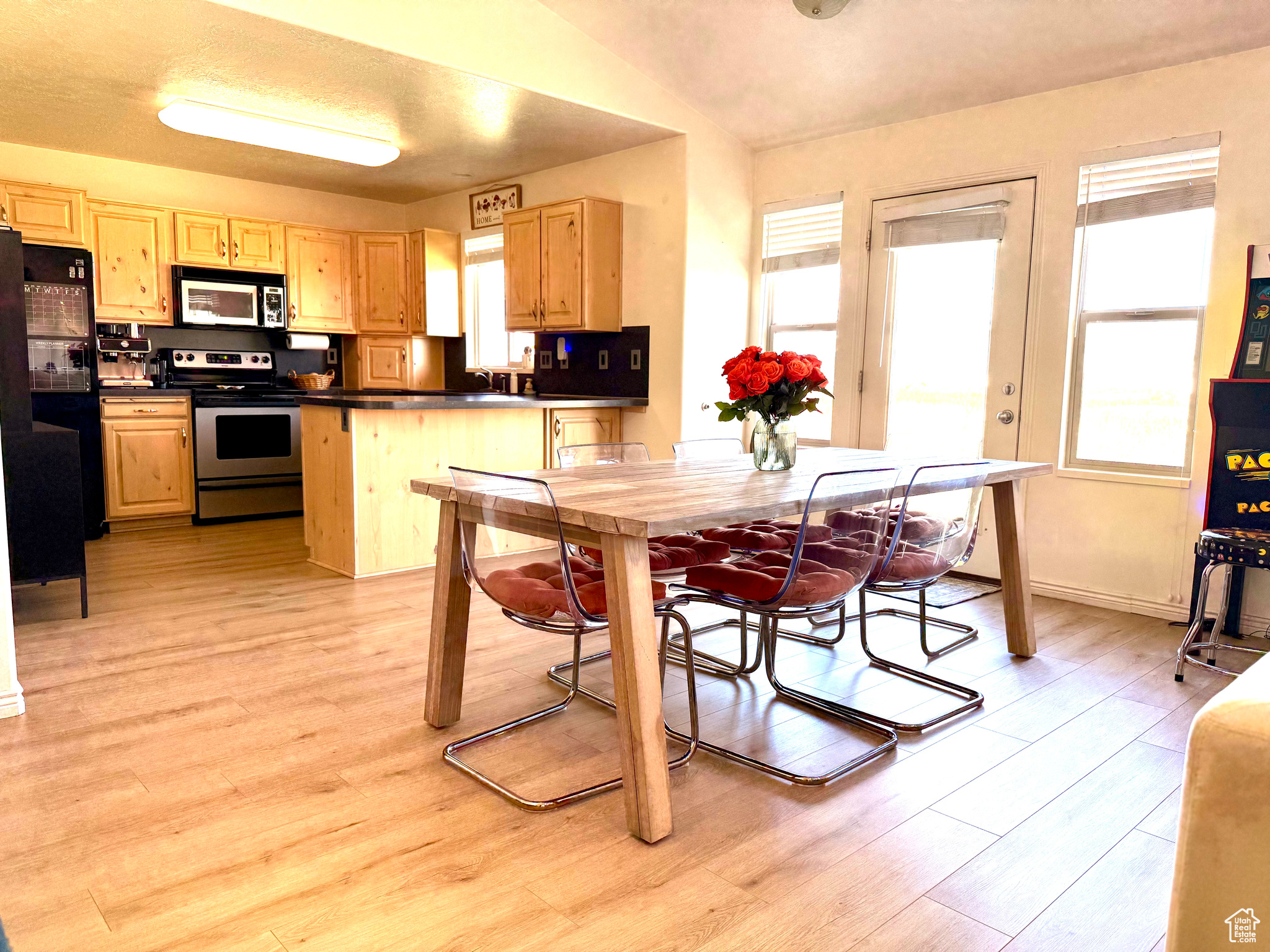 MIKES WEST WOOD SUBD - Residential