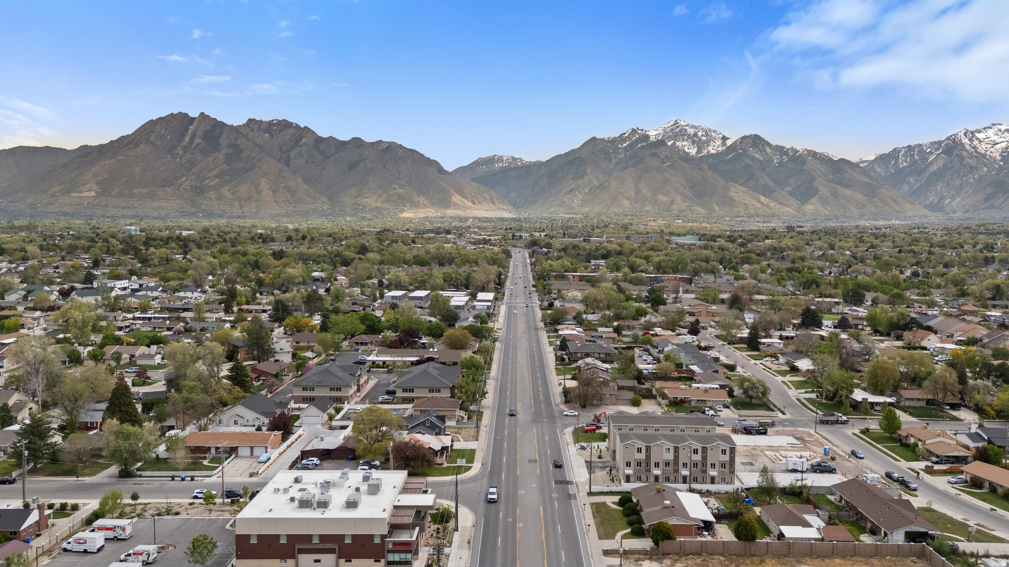 LATITUDE 40 - Residential