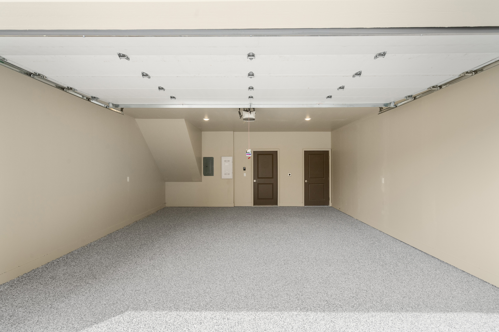 LATITUDE 40 - Residential