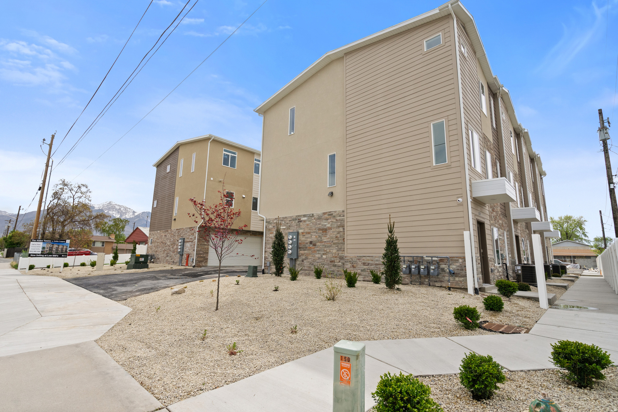 LATITUDE 40 - Residential