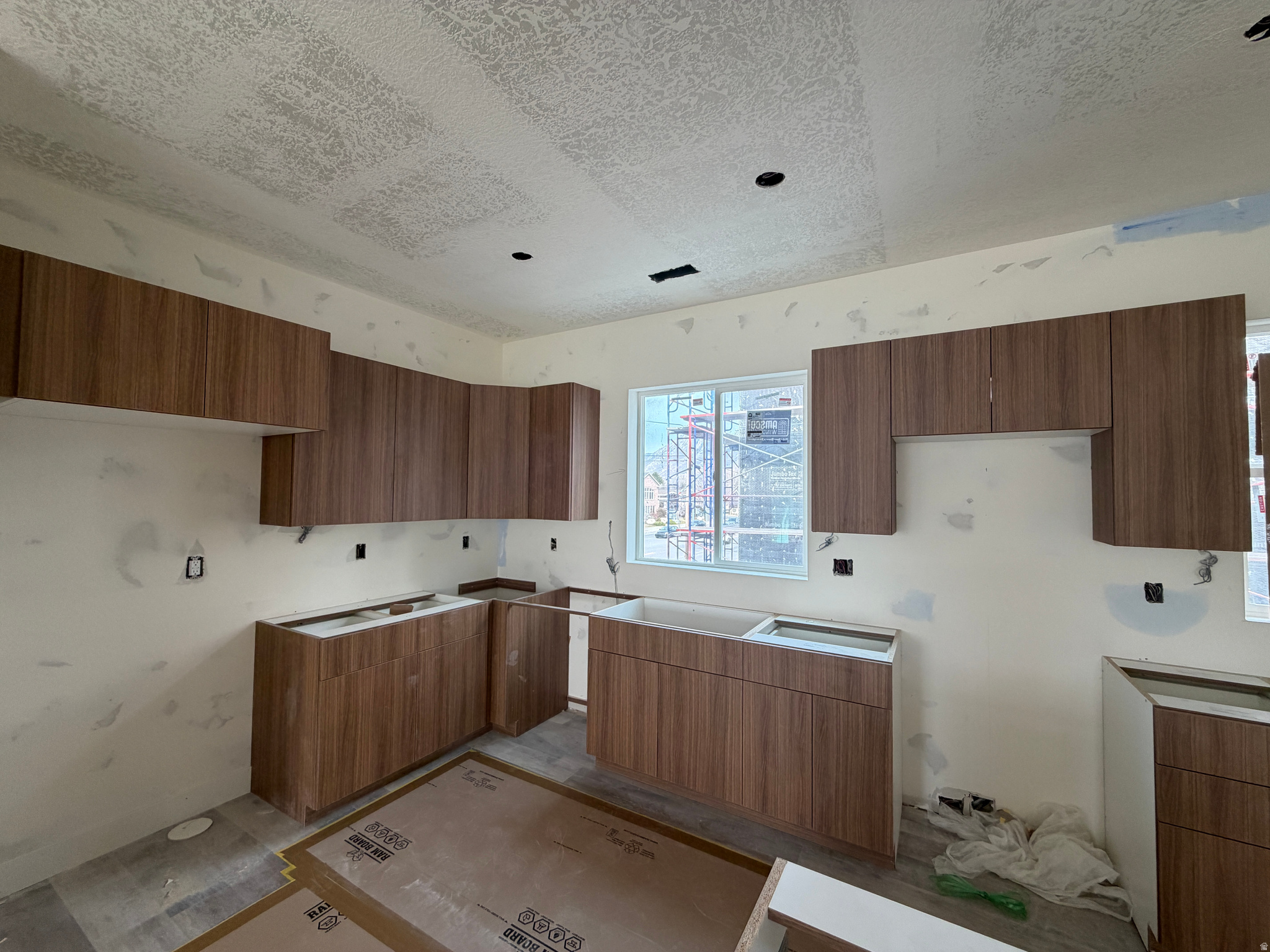 LATITUDE 40 - Residential