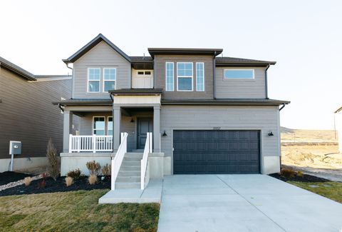 Photo of 2857 N PURPLETOP LN #2175, Saratoga Springs, UT 84045 (MLS # 2107421)
