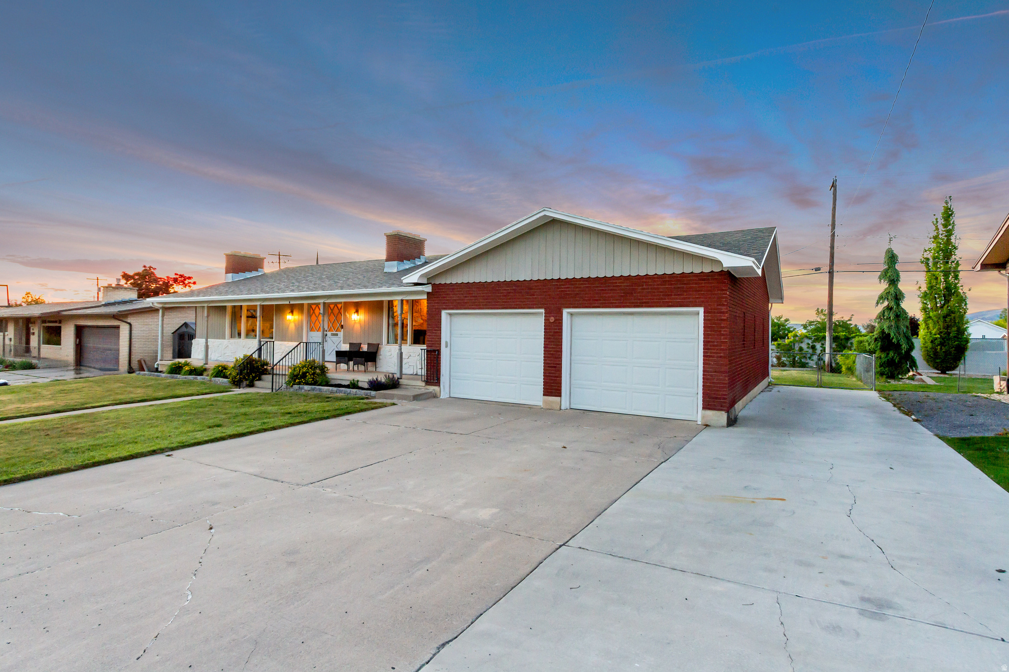 THOMPSON & PACKER - Residential