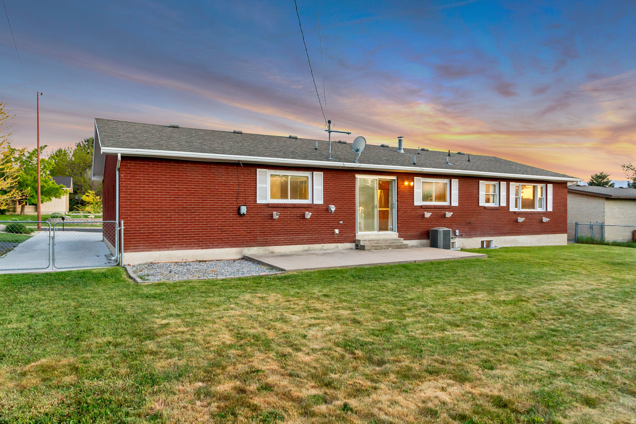 THOMPSON & PACKER - Residential