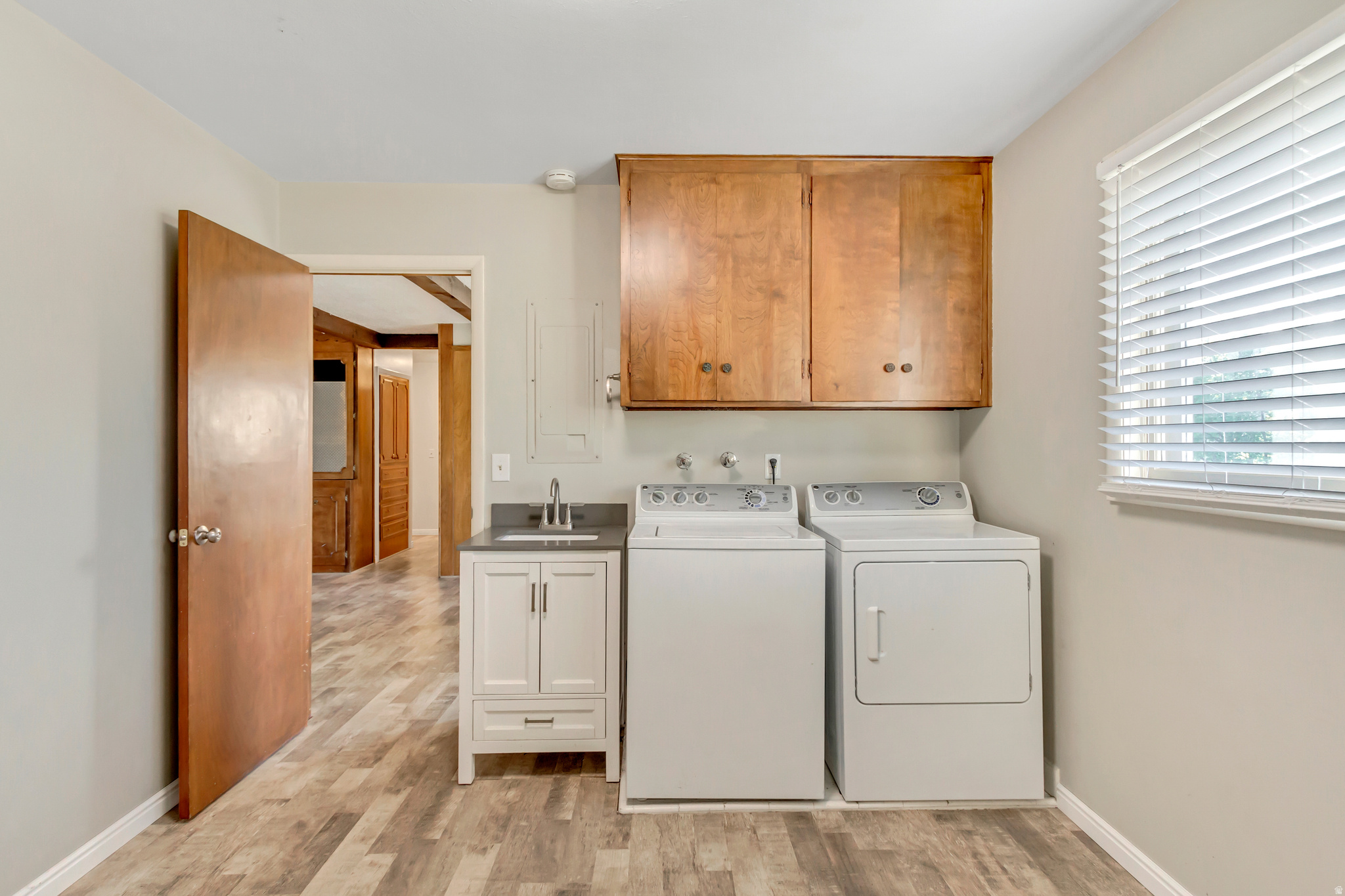 THOMPSON & PACKER - Residential