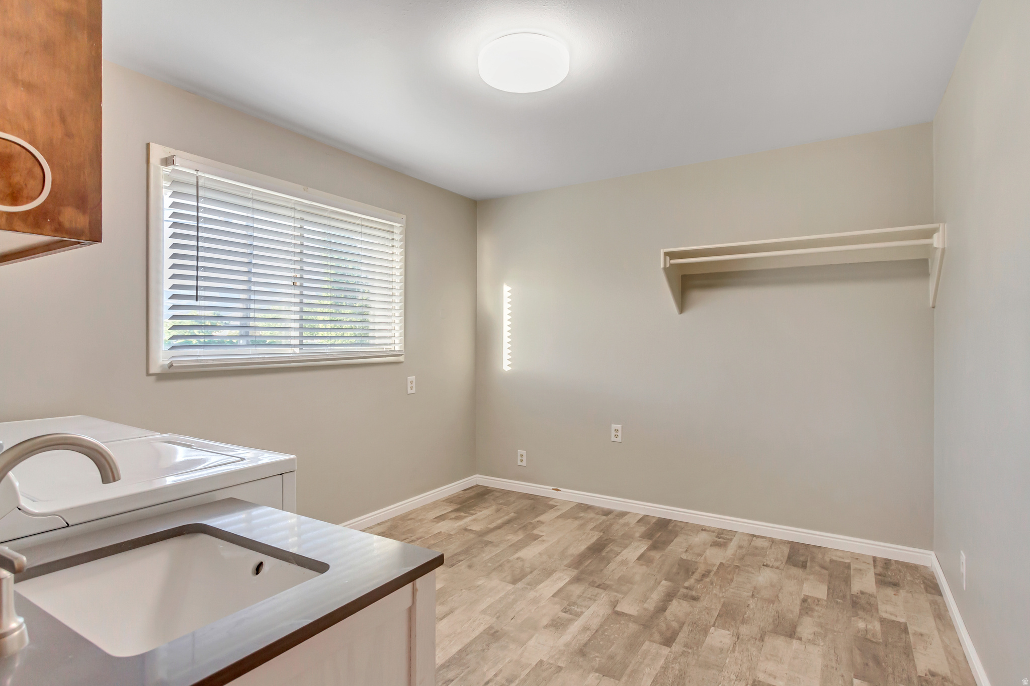 THOMPSON & PACKER - Residential