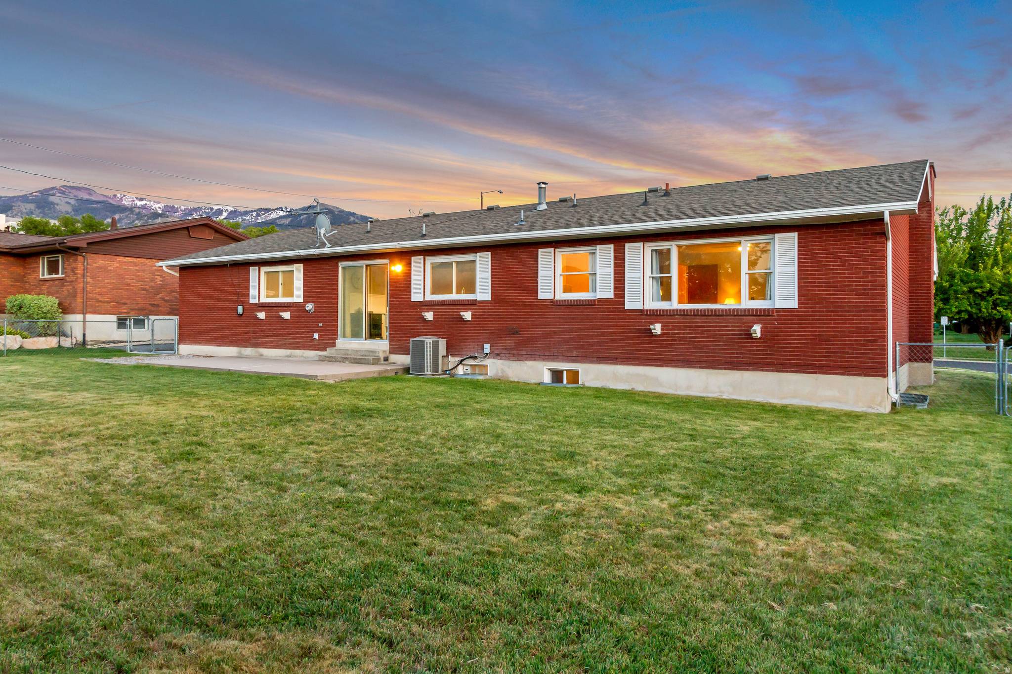 THOMPSON & PACKER - Residential