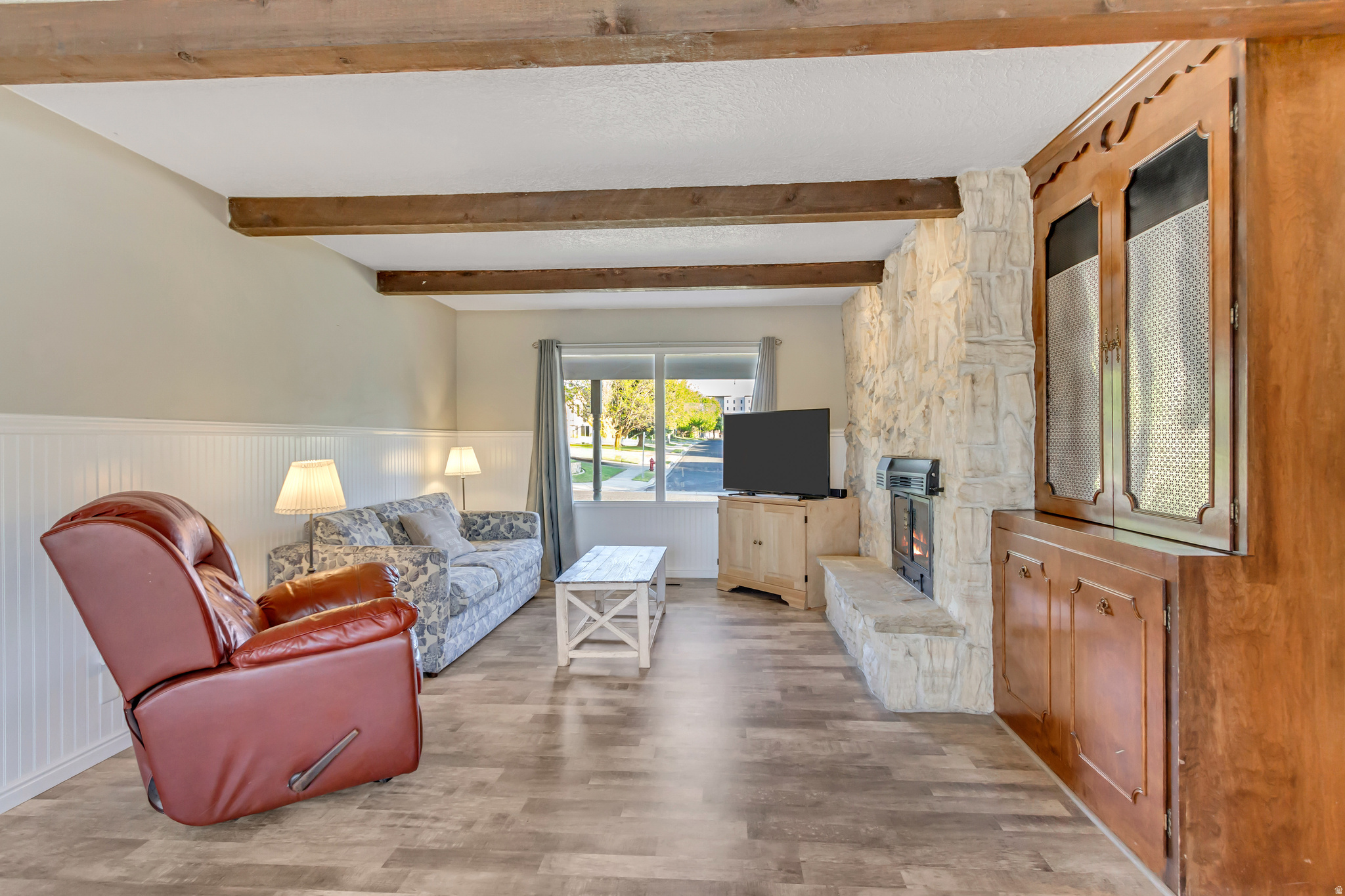 THOMPSON & PACKER - Residential