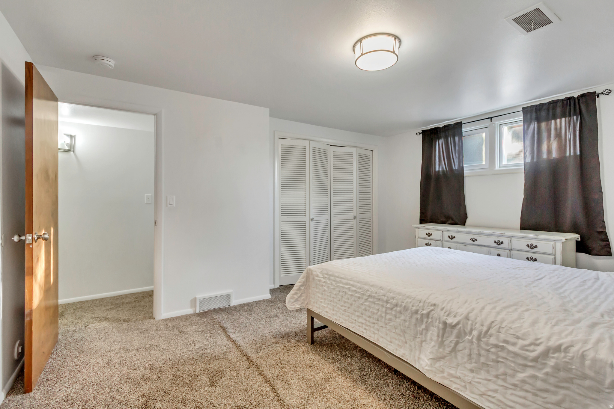THOMPSON & PACKER - Residential