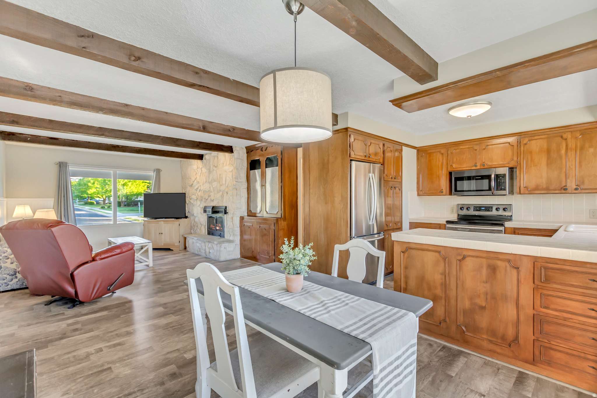 THOMPSON & PACKER - Residential