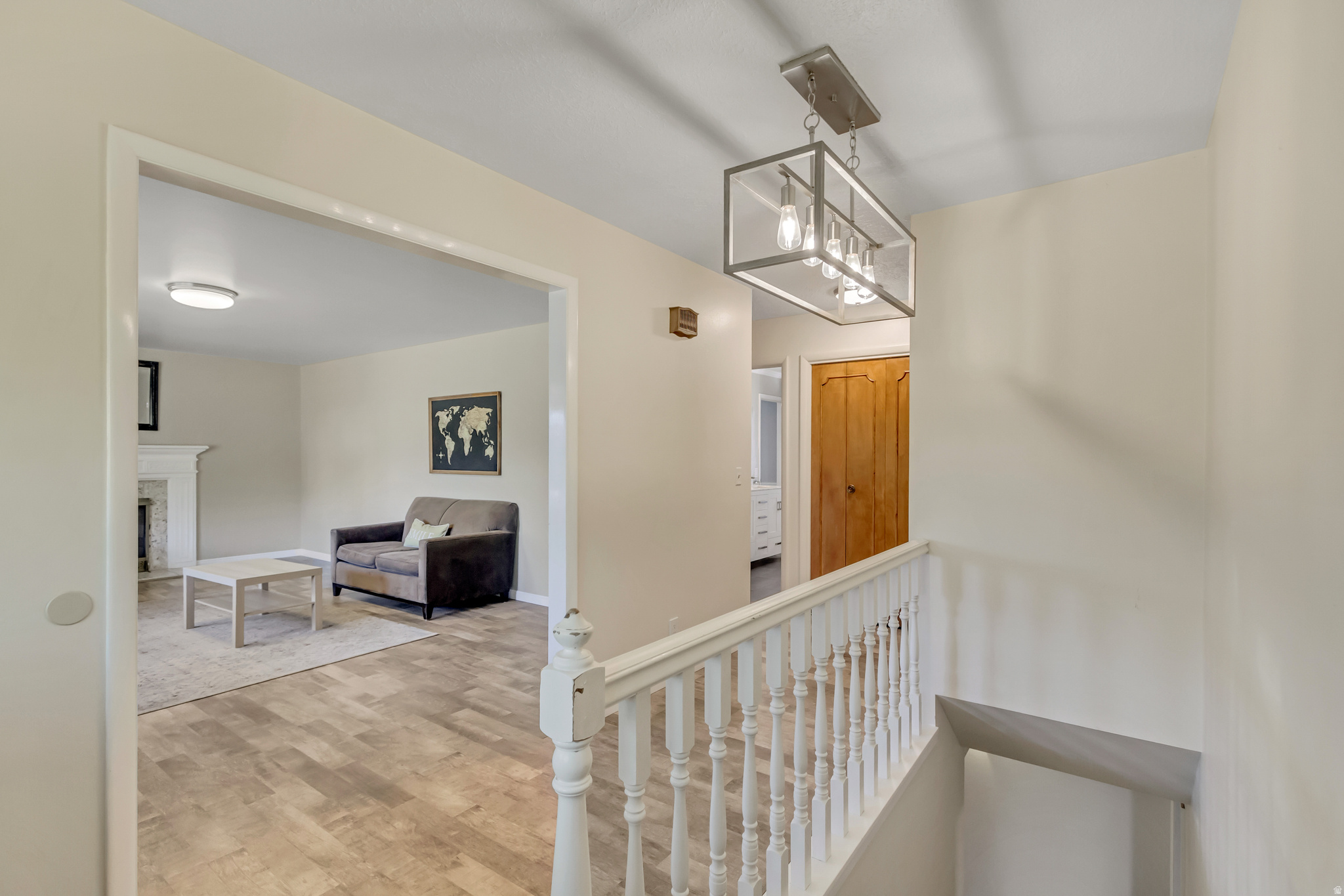 THOMPSON & PACKER - Residential