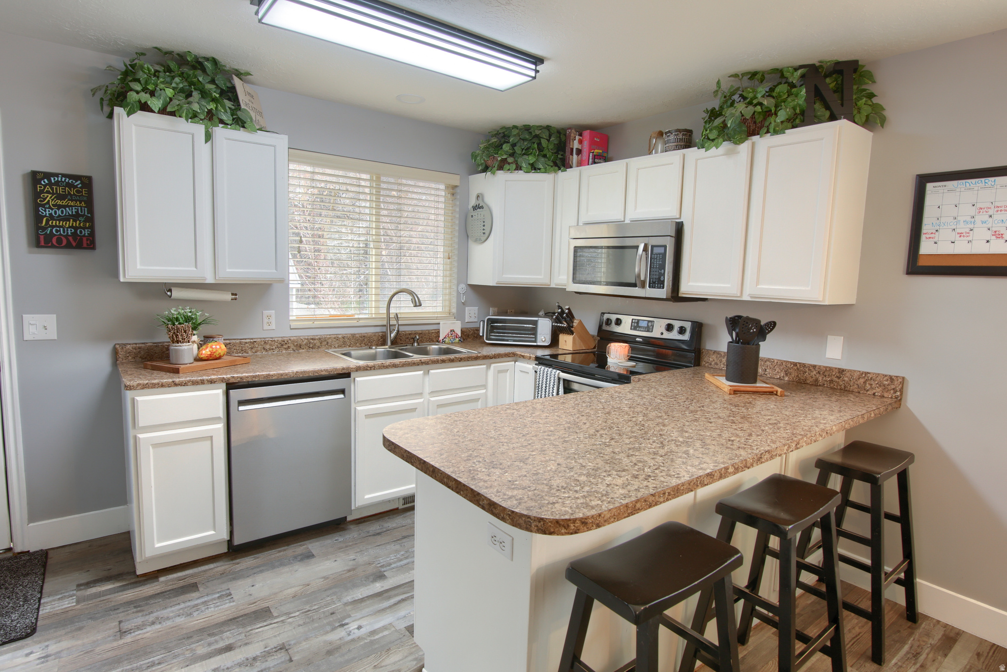 SUMMER MEADOW - Residential