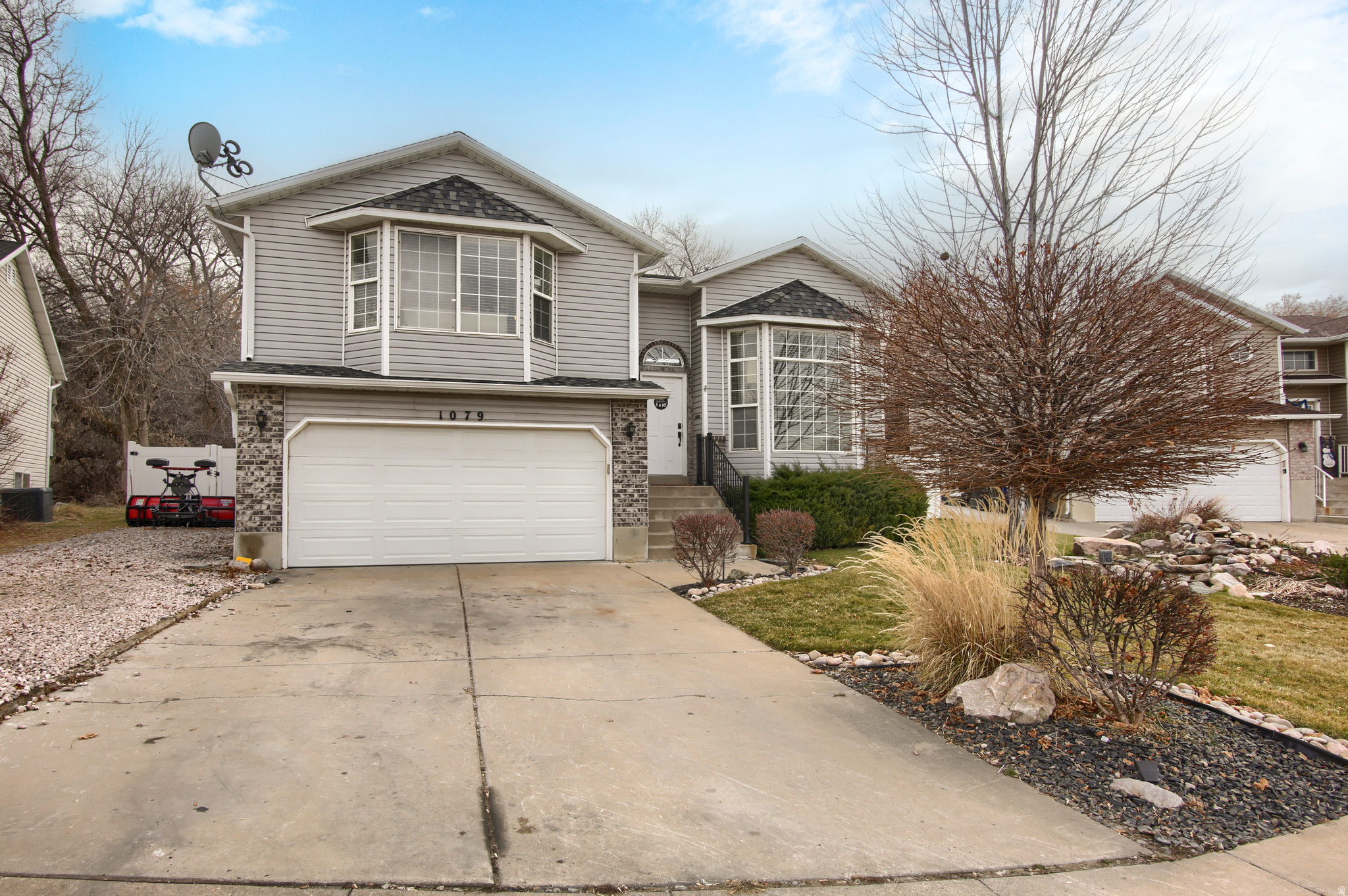 SUMMER MEADOW - Residential