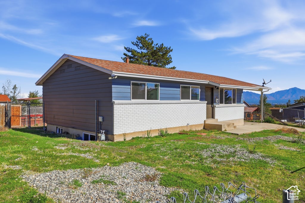 Photo of 5174 W HOOPES ST, Salt Lake City, UT 84118 (MLS # 2194020)