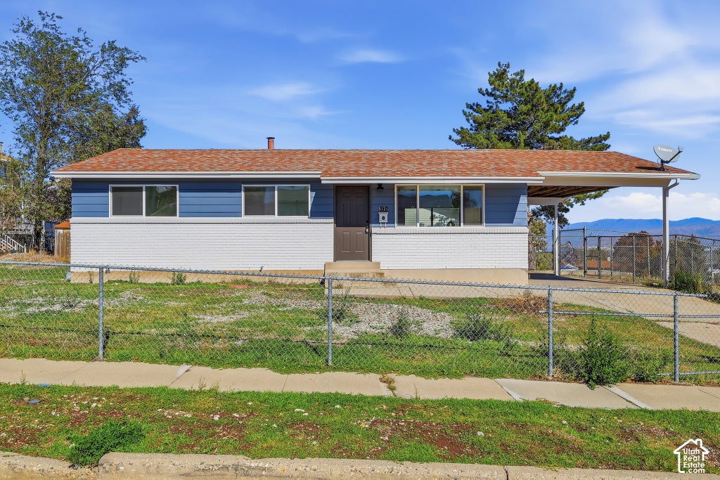 Photo of 5174 W HOOPES ST, Salt Lake City, UT 84118 (MLS # 2194020)