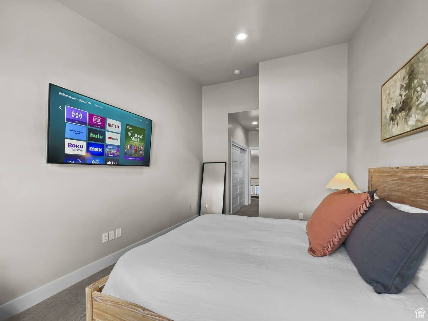 MAYFLOWER LAKESIDE - Residential