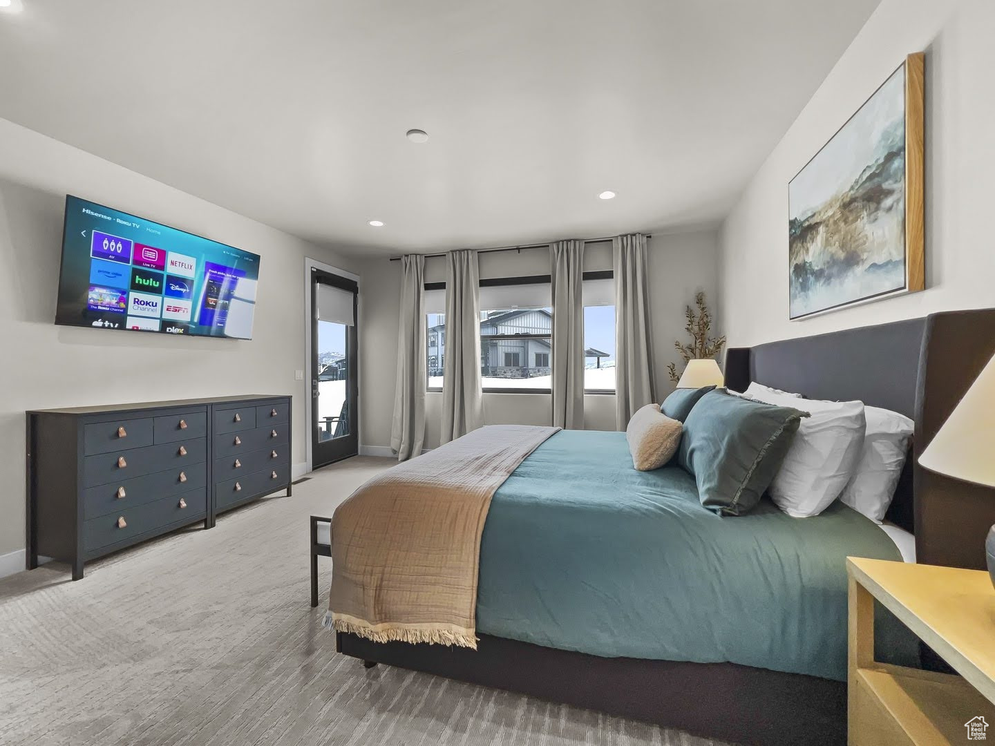 MAYFLOWER LAKESIDE - Residential