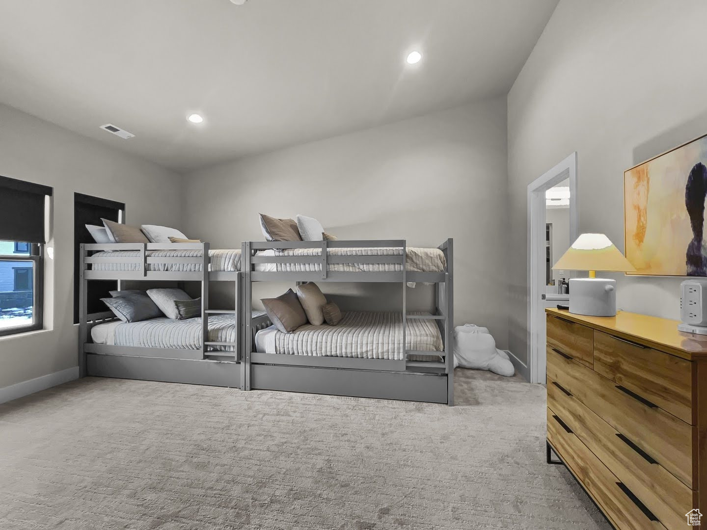 MAYFLOWER LAKESIDE - Residential