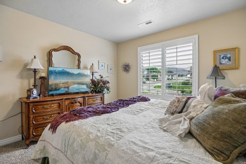 Tiny photo for 482 HYDE PARK LN, Kaysville, UT 84037 (MLS # 2186761)