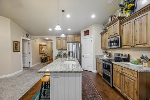 Tiny photo for 482 HYDE PARK LN, Kaysville, UT 84037 (MLS # 2186761)