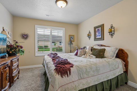Tiny photo for 482 HYDE PARK LN, Kaysville, UT 84037 (MLS # 2186761)