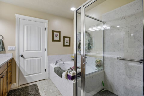 Tiny photo for 482 HYDE PARK LN, Kaysville, UT 84037 (MLS # 2186761)
