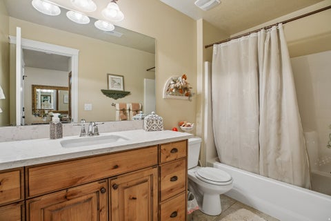 Tiny photo for 482 HYDE PARK LN, Kaysville, UT 84037 (MLS # 2186761)