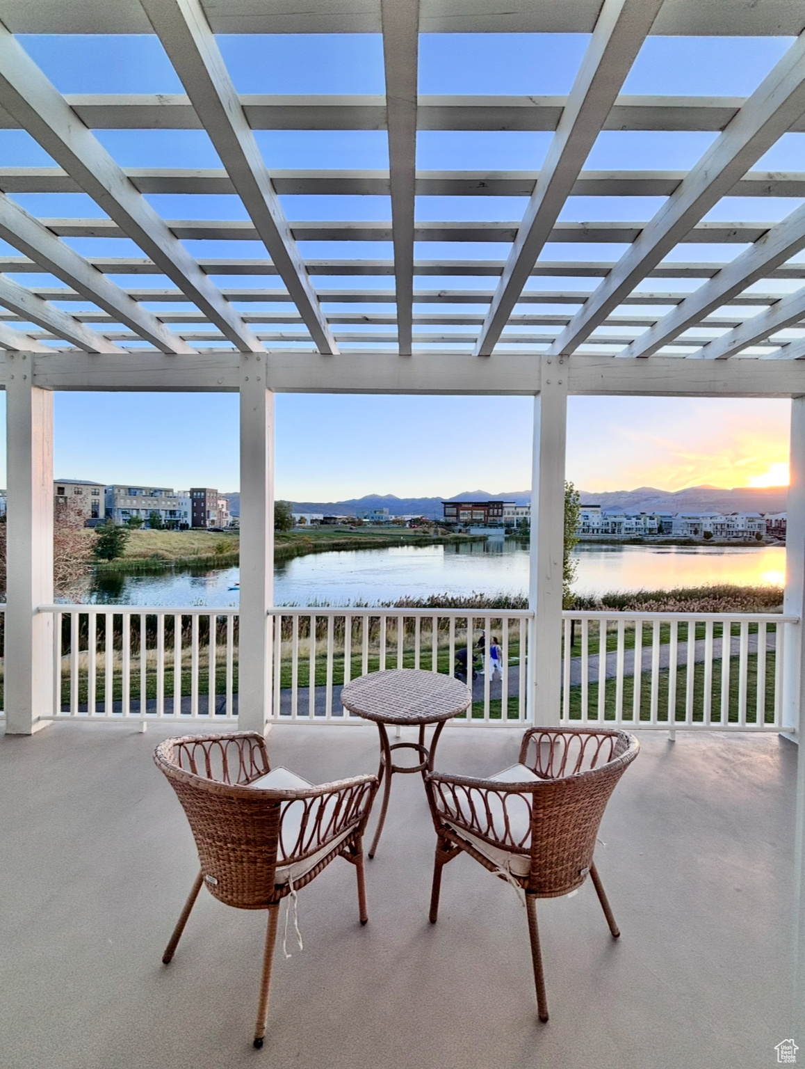 DAYBREAK - Residential