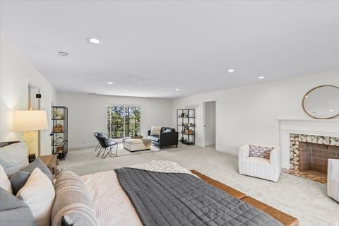 Tiny photo for 717 WOODRIDGE DR, Layton, UT 84040 (MLS # 2157736)