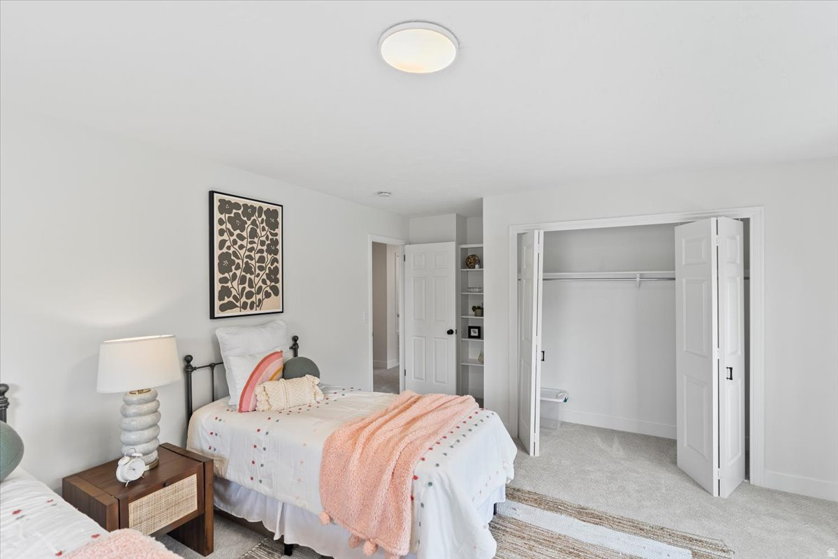 WOODRIDGE EST 2 - Residential