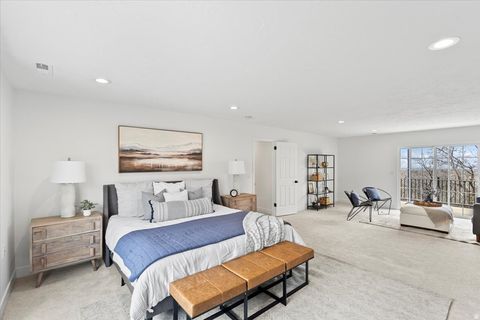 Tiny photo for 717 WOODRIDGE DR, Layton, UT 84040 (MLS # 2157736)