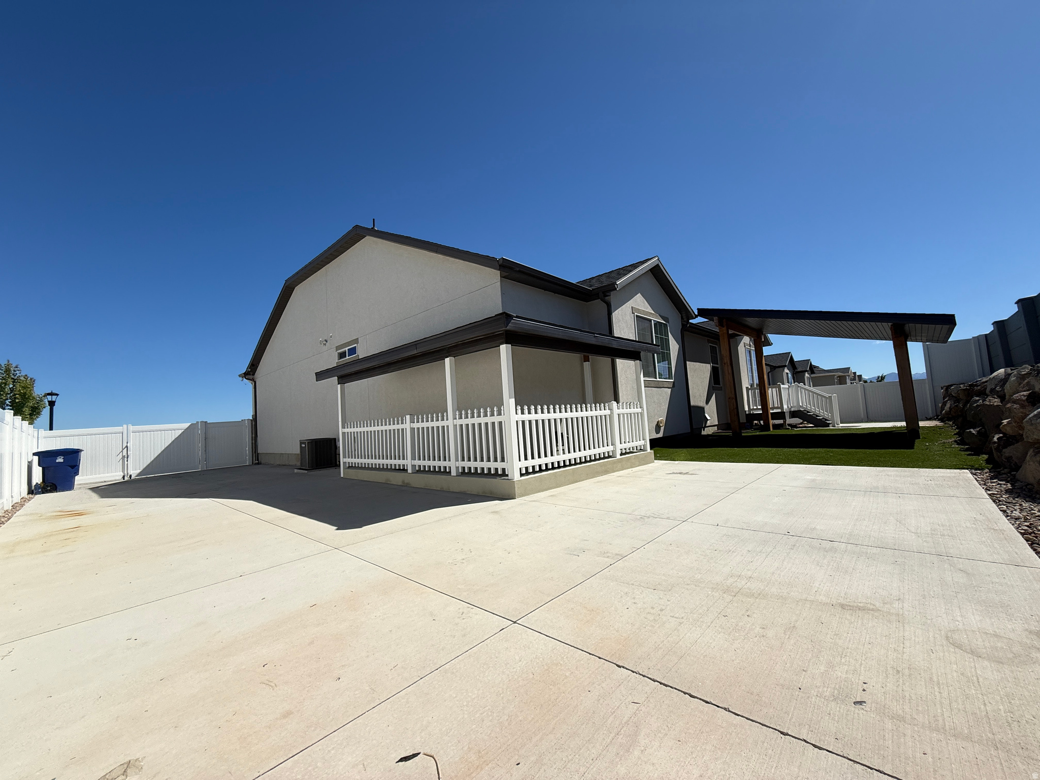 C W FARMS - Residential