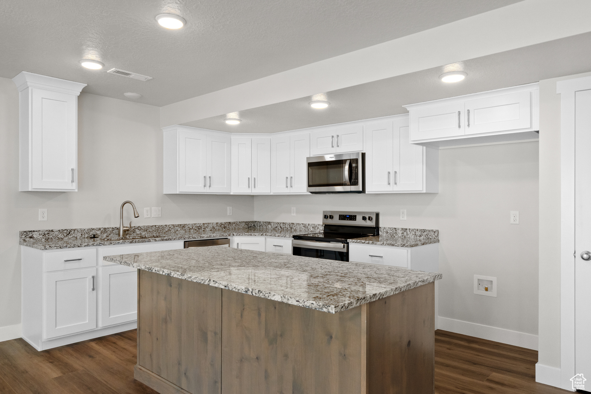 APPLE HOLLOW AT THE ORCHARDS - Residential