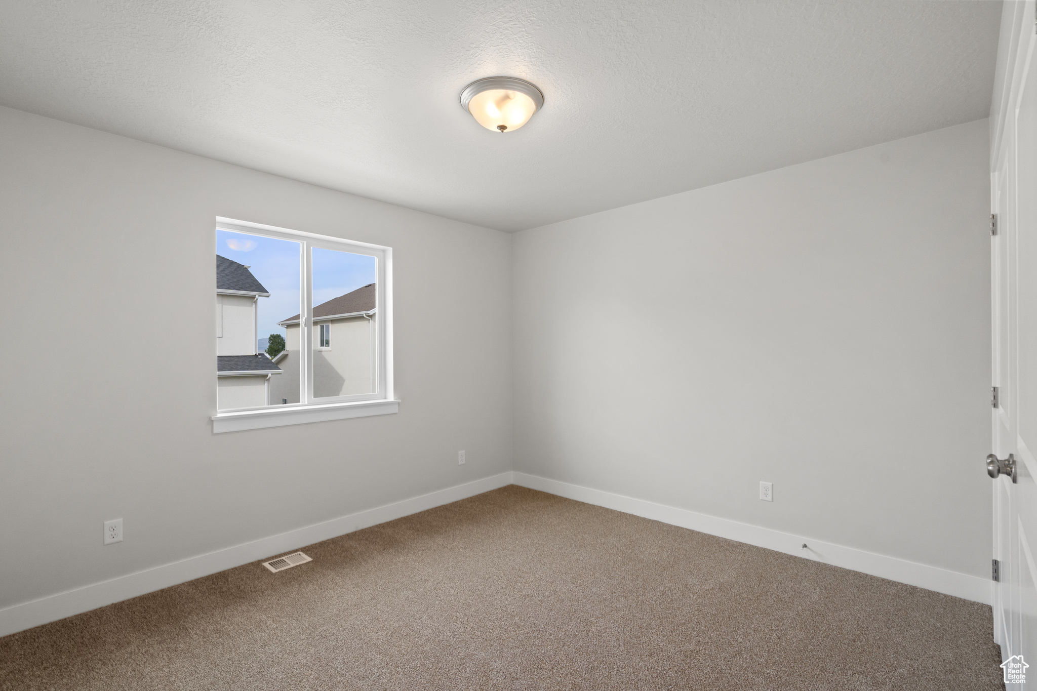 APPLE HOLLOW AT THE ORCHARDS - Residential