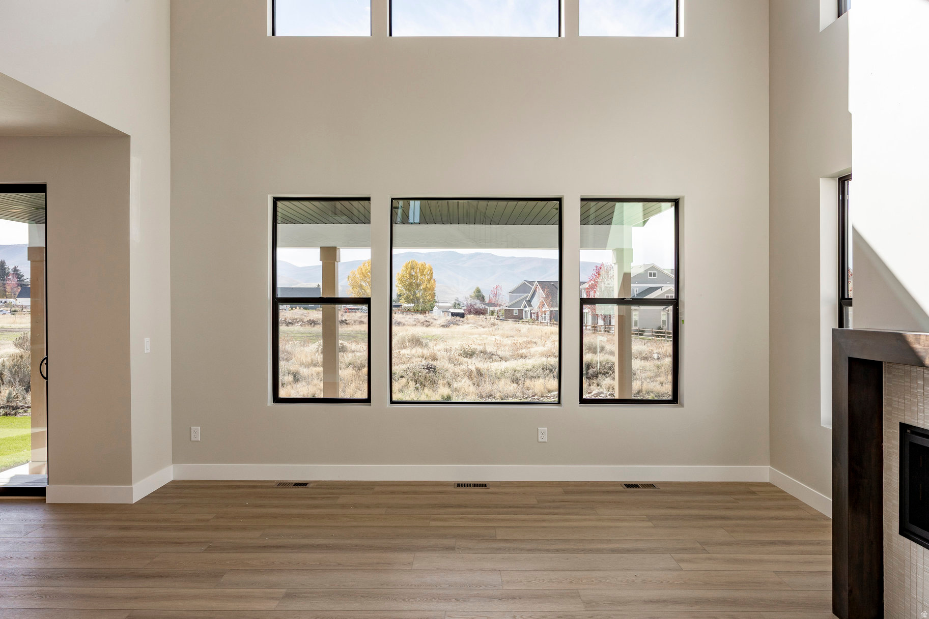 THE CROSSING - Residential