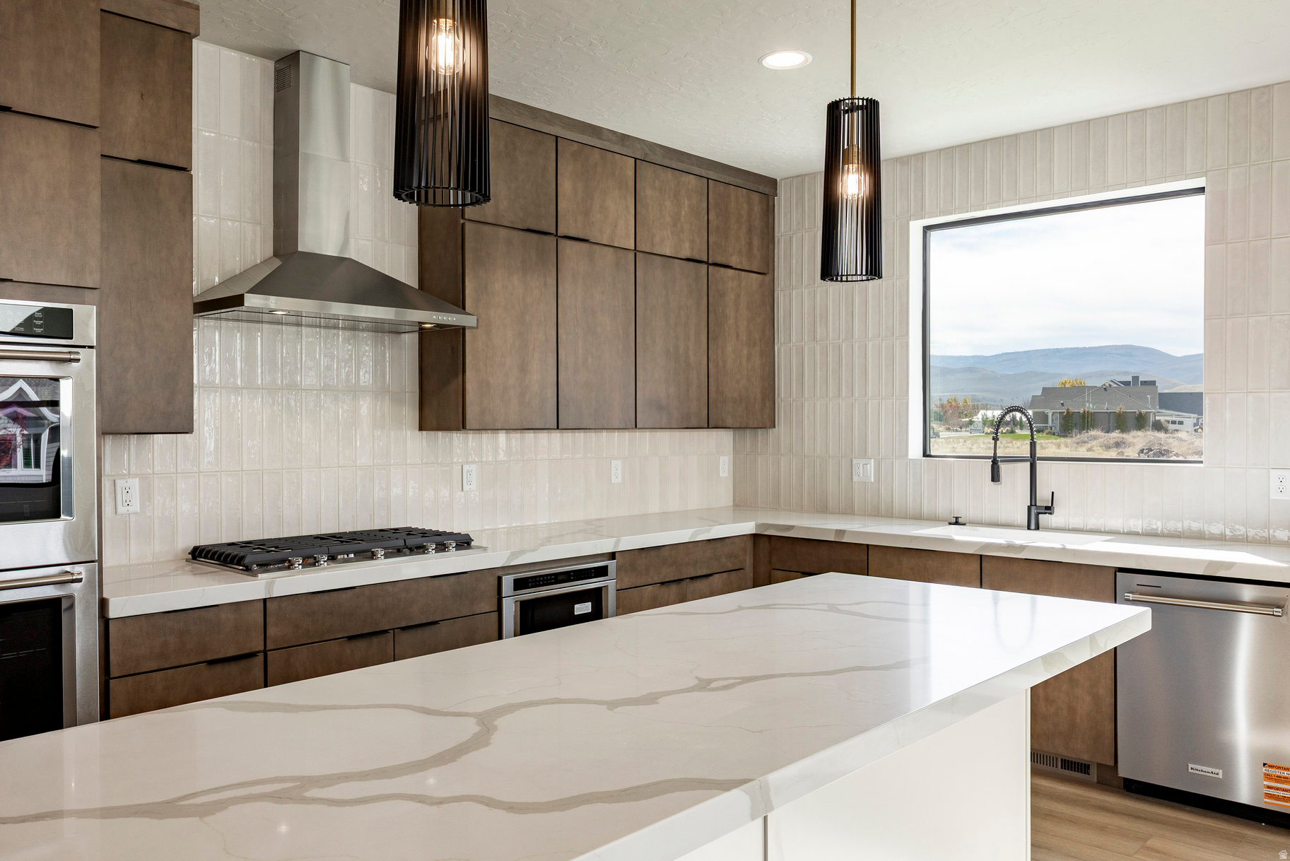 THE CROSSING - Residential